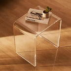 Table d'appoint en acrylique, table d'appoint en lucite en forme de C, table d'appoint transparente en acrylique pour boissons, nourriture, collations, utilisée dans le salon, la chambre et le bureau