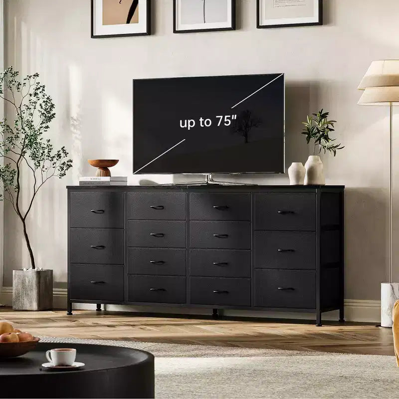 Meuble TV large de 63 po en tissu avec 14 tiroirs, grand centre de divertissement pour téléviseurs de 65 à 75 po avec prises électriques intégrées, pour chambre à coucher, penderie, salon