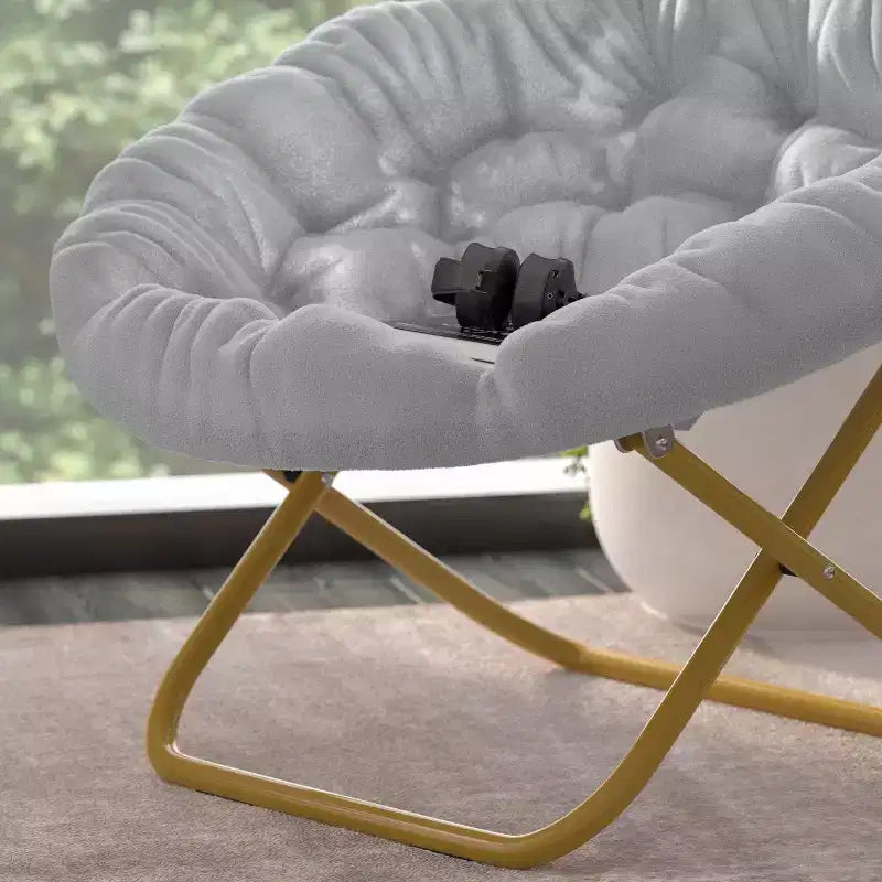Fauteuil soucoupe pliant surdimensionné avec coussin confortable en fausse fourrure et cadre en métal pour dortoirs, chambres, appartements et plus
